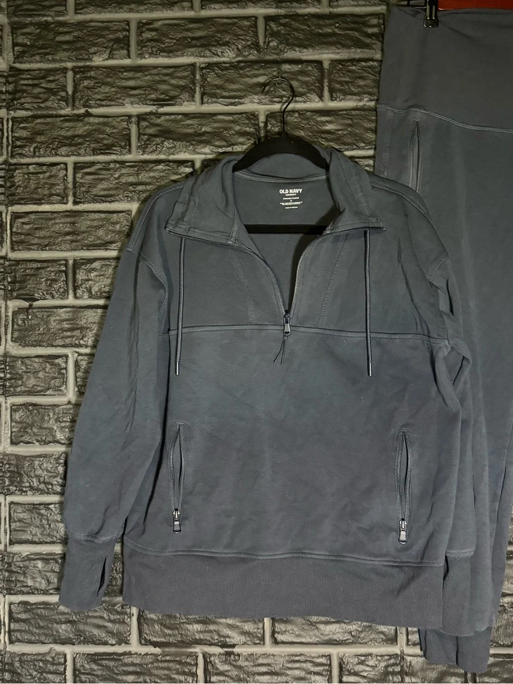 Old Navy Maternity Set: Zip-Up Pullover Sweatshirt and matching sweatpants